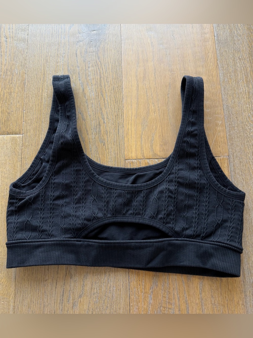 Alo Yoga, Seamless Cable Knit Bra, Black — Size Medium - Picture 2 of 2
